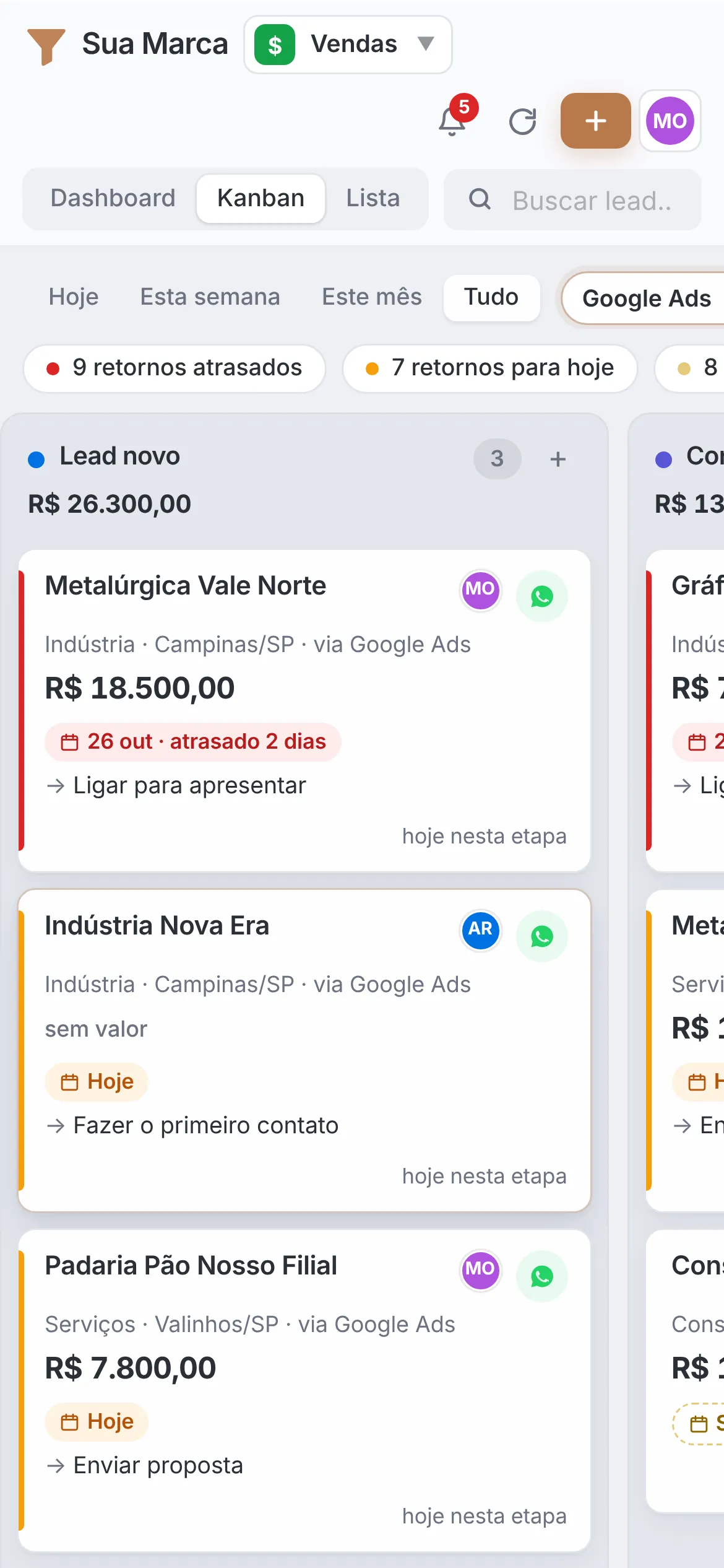Sistemas 5 Jidu CRM no celular: funil em Kanban com os leads do Google Ads (dados fictícios)